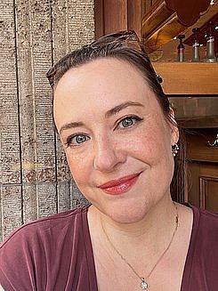 Frau M.A. Christina Wiens